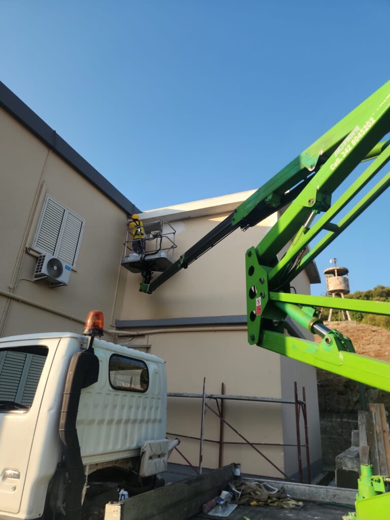 Noleggio piattaforma elevatrice con operatore a Catania